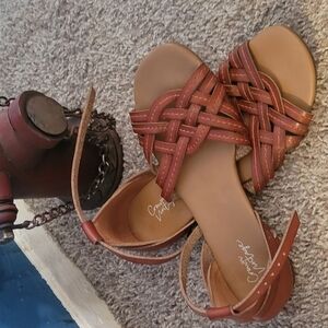 Crown Vintage Brown Sandals